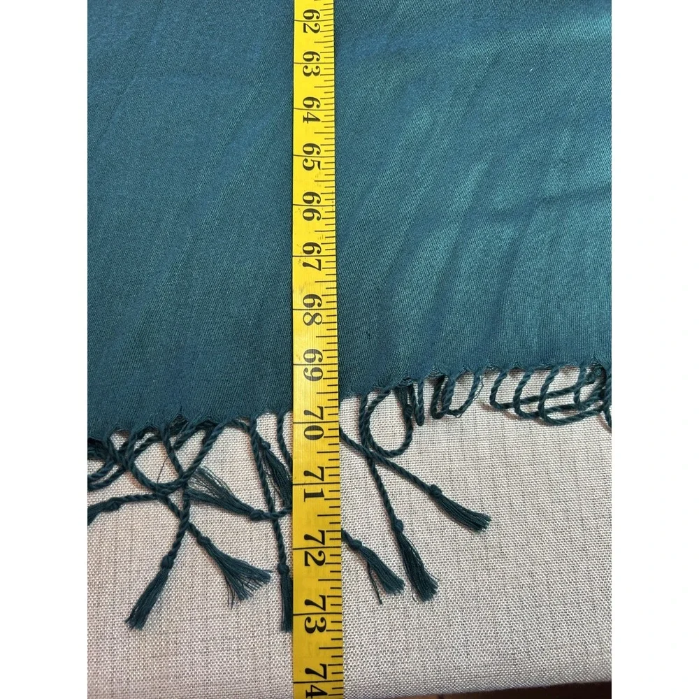 Vibrant Green Scarf with Fringe Viscose Rayon Women's‎ OS